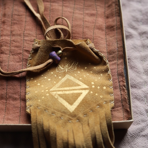 Ritual talisman pouch boho necklace with fringe. Natural suede. NWT - Picture 3 of 3